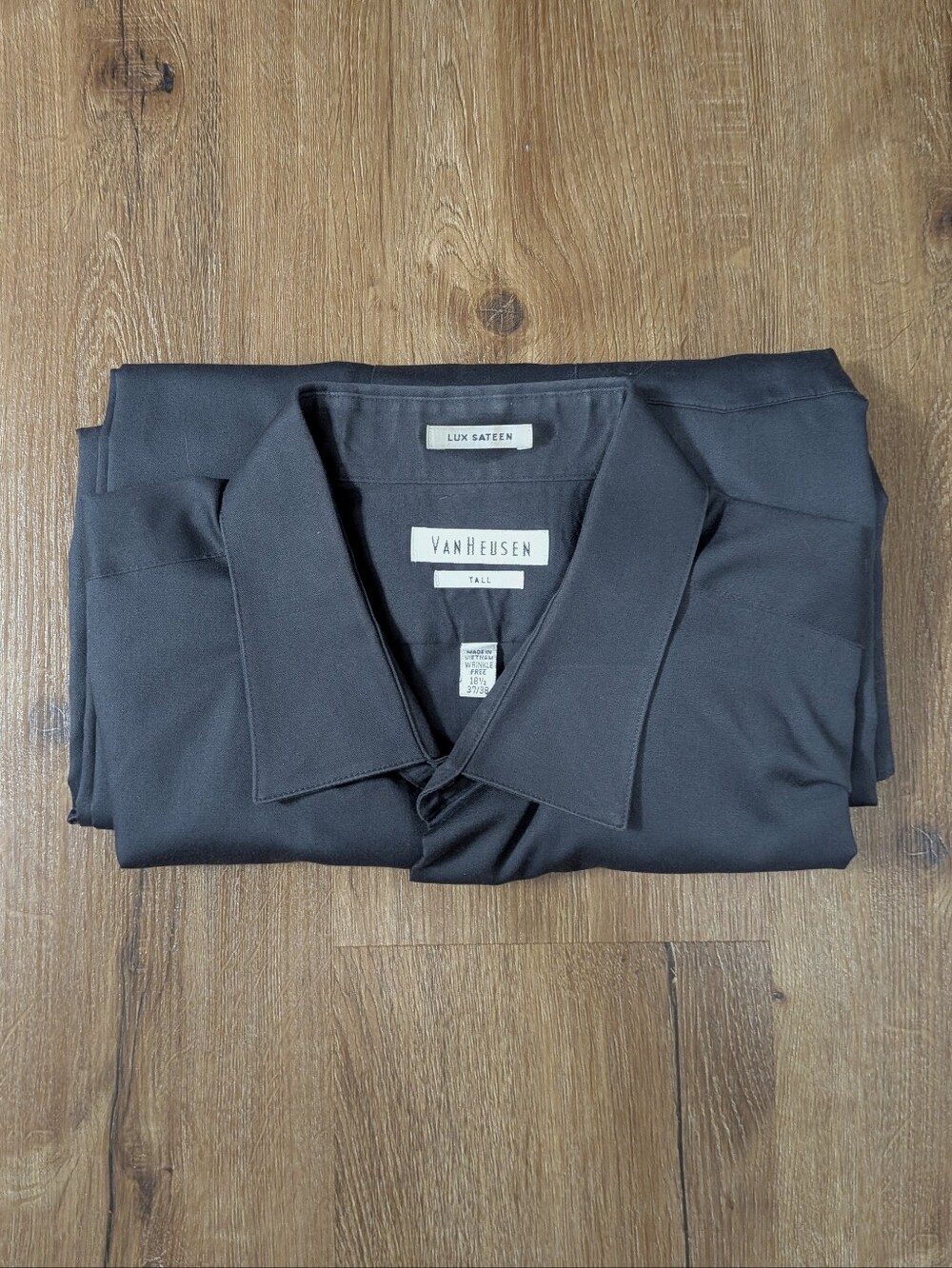 Van Heusen Men's Dark Gray Lux Sateen Dress Shirt